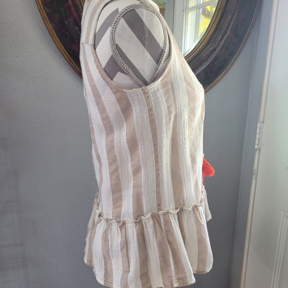 CKLASS FASHIONLINE FLORAL  EMBROIDERED SLEEVELESS WOMEN'S  BLOUSE - Picture 3 of 6